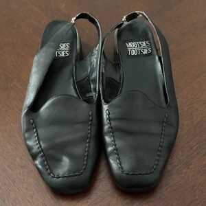 Mootsies Tootsies Black Leather Flat Slingback